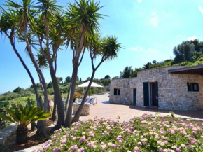 Trullo Anthos - Con Splendida Vista Mare e Giardino Privato